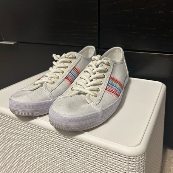 Keds Classic White Canvas Sneakers - Picture 3 of 11